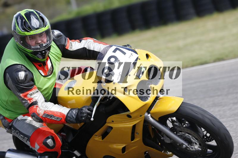 /Archiv-2025/07 19.04.2025 Speer Racing ADR/Instruktorentraining/997